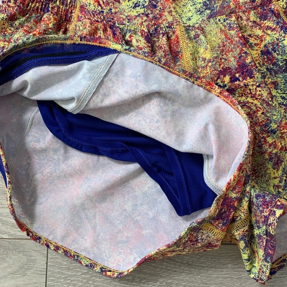 Lululemon Seawheeze 2019 Hotty Hot Shorts 4” - Picture 5 of 9